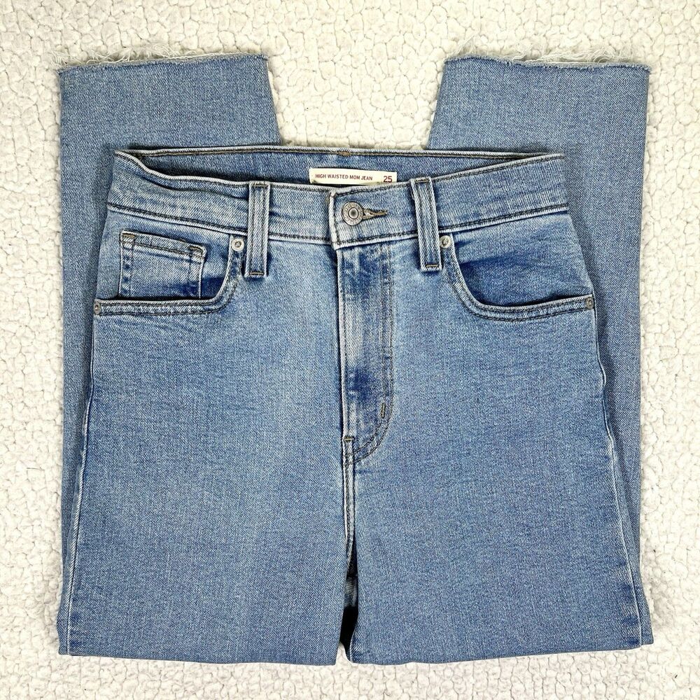 Levi’s High Waisted Mom Jeans Women’s 25 (25x22) Cropped Retro Normcore Casual